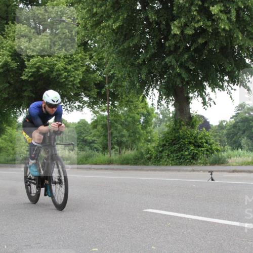 15.06.2025 - 7 Türme Triathlon Yannick Fuchs http://msf.ph/oto/7959672 15.06.2025 11:40:04 Radfahren  meine-sportfotos.de
