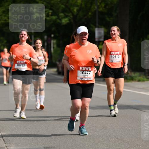 15.06.2025 - REWE Women's Run Dr. Thomas Lammeyer http://msf.ph/oto/7959697 15.06.2025 09:49:10 Laufen 354, 10732, 10477, 10413 meine-sportfotos.de