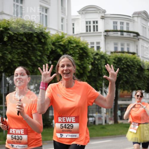 15.06.2025 - REWE Women's Run Jannik Wohlers http://msf.ph/oto/7959723 15.06.2025 09:45:05 Laufen 5430, 5429 meine-sportfotos.de