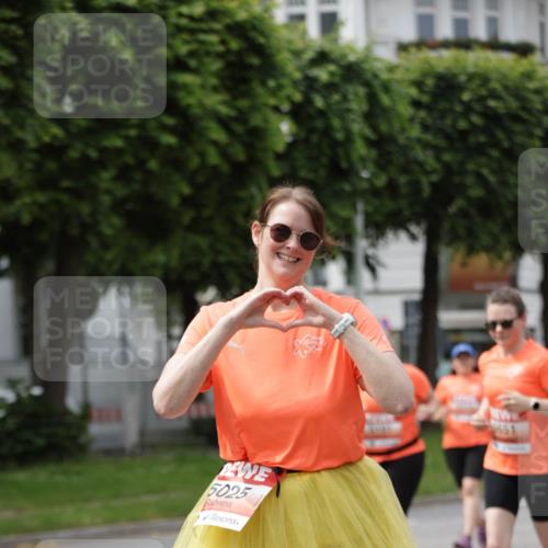 15.06.2025 - REWE Women's Run Jannik Wohlers http://msf.ph/oto/7959783 15.06.2025 09:45:06 Laufen 5025 meine-sportfotos.de