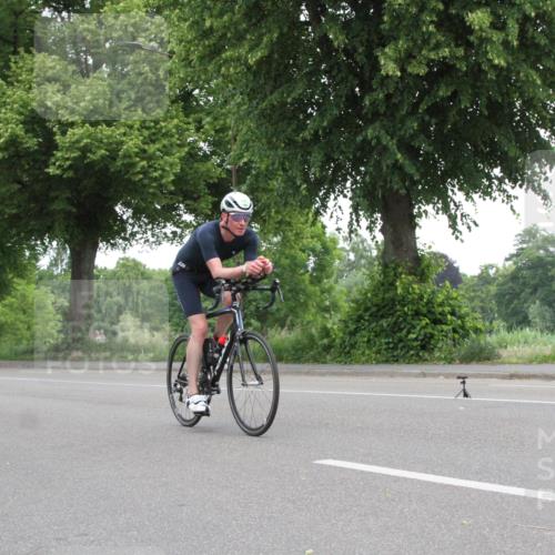 15.06.2025 - 7 Türme Triathlon Yannick Fuchs http://msf.ph/oto/7959811 15.06.2025 11:42:31 Radfahren  meine-sportfotos.de