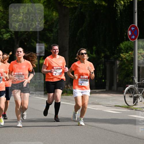 15.06.2025 - REWE Women's Run Dr. Thomas Lammeyer http://msf.ph/oto/7959916 15.06.2025 09:49:18 Laufen 0542, 10844, 3, 10046 meine-sportfotos.de