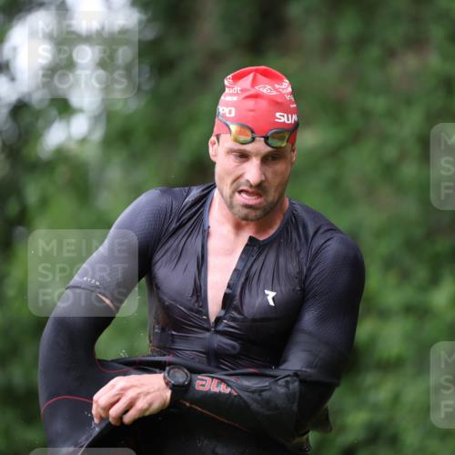 15.06.2025 - 7 Türme Triathlon Michael Strokosch http://msf.ph/oto/7959933 15.06.2025 12:10:49 Schwimmen 392, 399, 611 meine-sportfotos.de