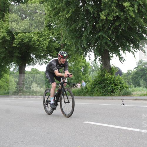 15.06.2025 - 7 Türme Triathlon Yannick Fuchs http://msf.ph/oto/7959982 15.06.2025 11:45:58 Radfahren  meine-sportfotos.de