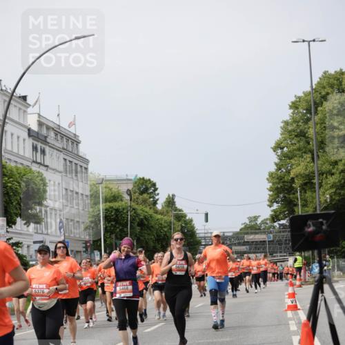 15.06.2025 - REWE Women's Run Jannik Wohlers http://msf.ph/oto/7959988 15.06.2025 09:45:13 Laufen 5376, 5468, 5618 meine-sportfotos.de