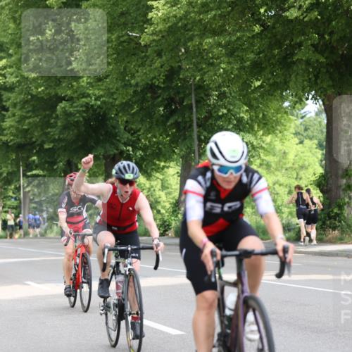 15.06.2025 - 7 Türme Triathlon Yannick Fuchs http://msf.ph/oto/7959989 15.06.2025 09:54:50 Radfahren 117, 118, 119 meine-sportfotos.de
