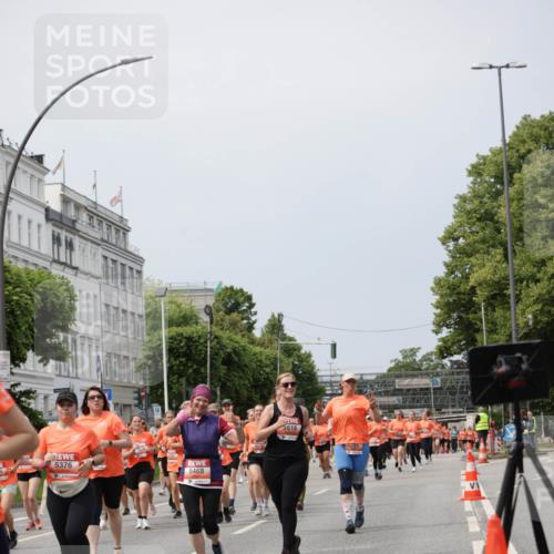 15.06.2025 - REWE Women's Run Jannik Wohlers http://msf.ph/oto/7959994 15.06.2025 09:45:13 Laufen 5376, 5468, 5076, 5618 meine-sportfotos.de