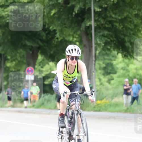 15.06.2025 - 7 Türme Triathlon Yannick Fuchs http://msf.ph/oto/7960010 15.06.2025 13:48:20 Radfahren 403, 934, 958, 1195 meine-sportfotos.de