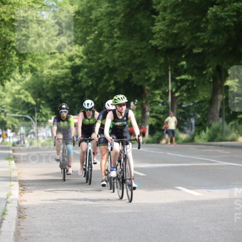 15.06.2025 - 7 Türme Triathlon Yannick Fuchs http://msf.ph/oto/7960095 15.06.2025 09:55:32 Radfahren 122, 123, 124 meine-sportfotos.de