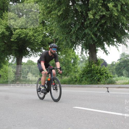 15.06.2025 - 7 Türme Triathlon Yannick Fuchs http://msf.ph/oto/7960166 15.06.2025 11:46:40 Radfahren  meine-sportfotos.de