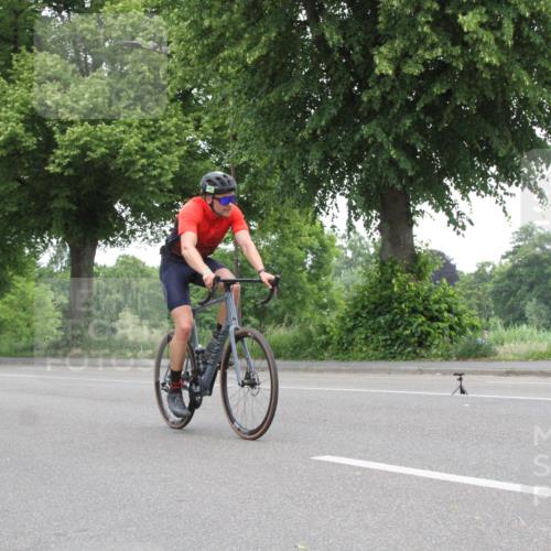 15.06.2025 - 7 Türme Triathlon Yannick Fuchs http://msf.ph/oto/7960241 15.06.2025 11:46:52 Radfahren  meine-sportfotos.de