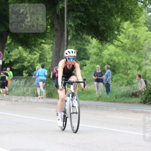 15.06.2025 - 7 Türme Triathlon Yannick Fuchs http://msf.ph/oto/7960356 15.06.2025 13:48:34 Radfahren 811, 854 meine-sportfotos.de