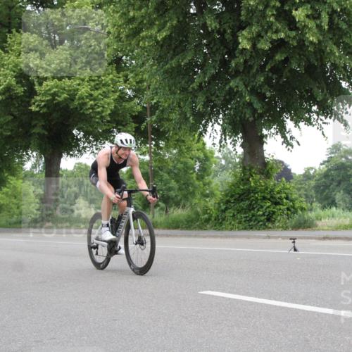 15.06.2025 - 7 Türme Triathlon Yannick Fuchs http://msf.ph/oto/7960414 15.06.2025 11:52:11 Radfahren  meine-sportfotos.de