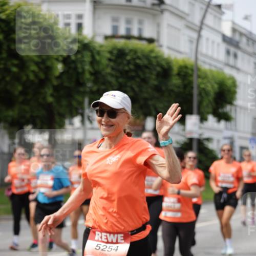 15.06.2025 - REWE Women's Run Jannik Wohlers http://msf.ph/oto/7960434 15.06.2025 09:45:33 Laufen 5254 meine-sportfotos.de