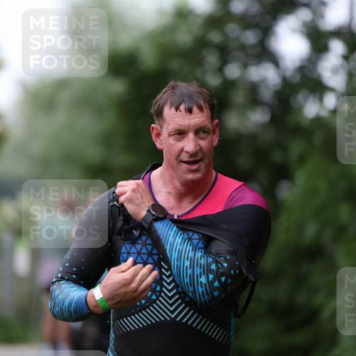 15.06.2025 - 7 Türme Triathlon Michael Strokosch http://msf.ph/oto/7960437 15.06.2025 12:11:19 Schwimmen 455, 475 meine-sportfotos.de