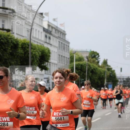 15.06.2025 - REWE Women's Run Jannik Wohlers http://msf.ph/oto/7960604 15.06.2025 09:45:37 Laufen 284, 5374, 5681, 5131 meine-sportfotos.de