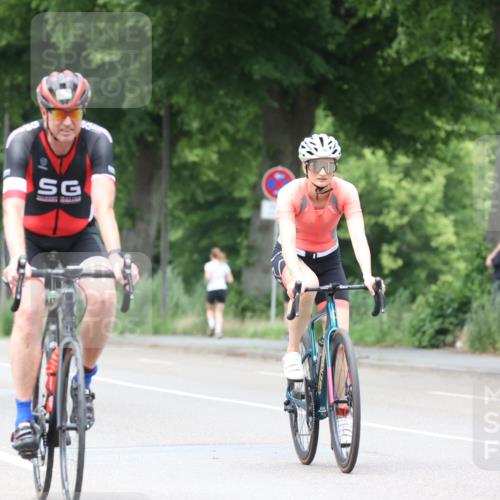 15.06.2025 - 7 Türme Triathlon Yannick Fuchs http://msf.ph/oto/7960637 15.06.2025 13:48:54 Radfahren 212, 428, 796, 806, 1092, 1110 meine-sportfotos.de