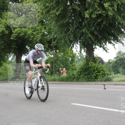 15.06.2025 - 7 Türme Triathlon Yannick Fuchs http://msf.ph/oto/7960698 15.06.2025 12:00:06 Radfahren  meine-sportfotos.de
