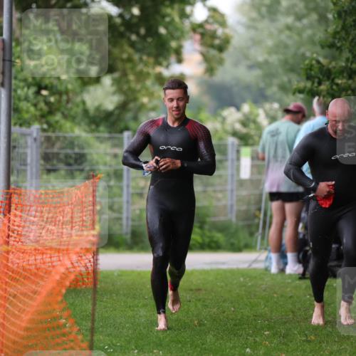 15.06.2025 - 7 Türme Triathlon Michael Strokosch http://msf.ph/oto/7960715 15.06.2025 12:12:06 Schwimmen 630, 658 meine-sportfotos.de