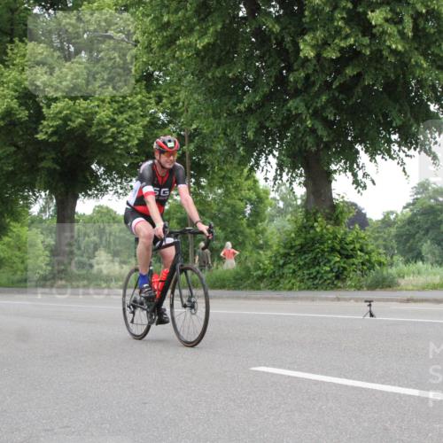 15.06.2025 - 7 Türme Triathlon Yannick Fuchs http://msf.ph/oto/7960718 15.06.2025 12:00:16 Radfahren  meine-sportfotos.de