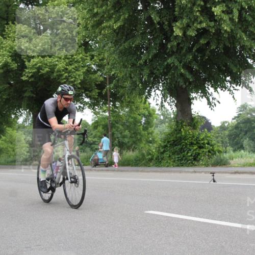 15.06.2025 - 7 Türme Triathlon Yannick Fuchs http://msf.ph/oto/7960725 15.06.2025 12:01:17 Radfahren  meine-sportfotos.de