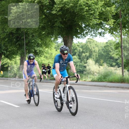 15.06.2025 - 7 Türme Triathlon Yannick Fuchs http://msf.ph/oto/7960732 15.06.2025 09:56:12 Radfahren 5, 85, 87 meine-sportfotos.de