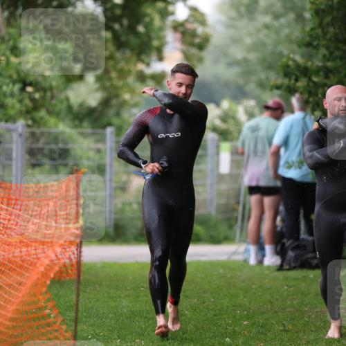 15.06.2025 - 7 Türme Triathlon Michael Strokosch http://msf.ph/oto/7960733 15.06.2025 12:12:06 Schwimmen 630, 658 meine-sportfotos.de