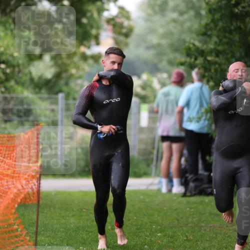 15.06.2025 - 7 Türme Triathlon Michael Strokosch http://msf.ph/oto/7960740 15.06.2025 12:12:06 Schwimmen 630, 658 meine-sportfotos.de