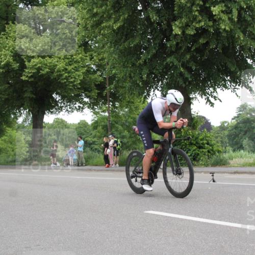 15.06.2025 - 7 Türme Triathlon Yannick Fuchs http://msf.ph/oto/7960779 15.06.2025 12:02:37 Radfahren  meine-sportfotos.de