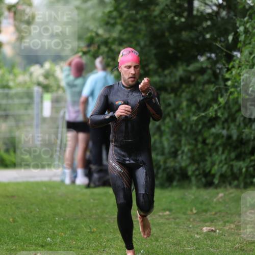 15.06.2025 - 7 Türme Triathlon Michael Strokosch http://msf.ph/oto/7960804 15.06.2025 12:12:27 Schwimmen 412, 443, 489, 658 meine-sportfotos.de