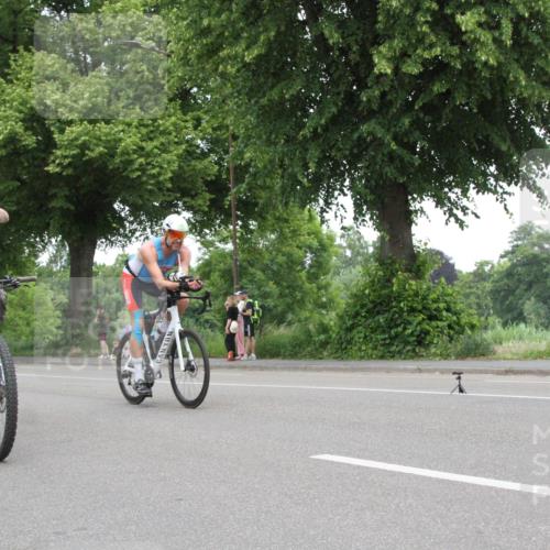 15.06.2025 - 7 Türme Triathlon Yannick Fuchs http://msf.ph/oto/7960823 15.06.2025 12:02:47 Radfahren  meine-sportfotos.de