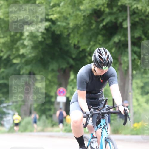 15.06.2025 - 7 Türme Triathlon Yannick Fuchs http://msf.ph/oto/7960844 15.06.2025 13:49:04 Radfahren 230, 304, 307, 756, 761, 1110 meine-sportfotos.de