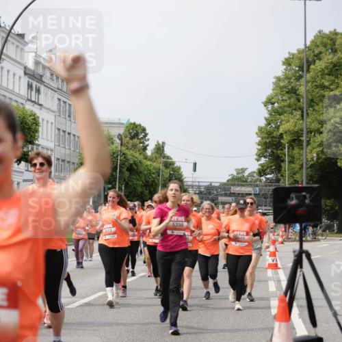 15.06.2025 - REWE Women's Run Jannik Wohlers http://msf.ph/oto/7960864 15.06.2025 09:45:54 Laufen 5398 meine-sportfotos.de