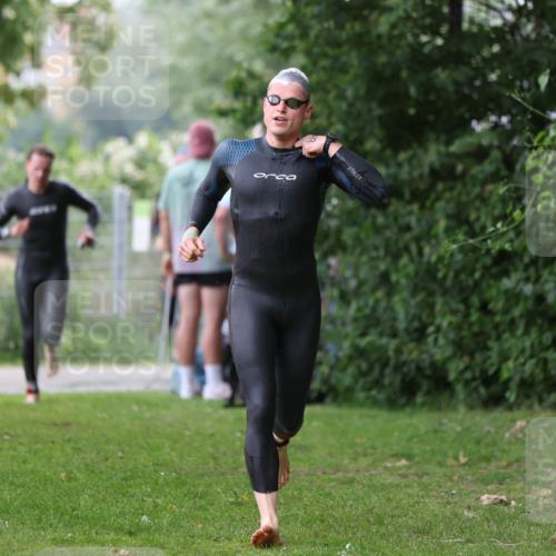 15.06.2025 - 7 Türme Triathlon Michael Strokosch http://msf.ph/oto/7960891 15.06.2025 12:12:32 Schwimmen 412, 443, 489, 551 meine-sportfotos.de