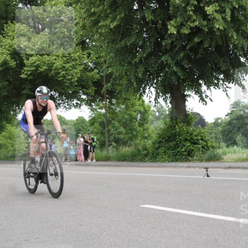 15.06.2025 - 7 Türme Triathlon Yannick Fuchs http://msf.ph/oto/7960892 15.06.2025 12:04:59 Radfahren  meine-sportfotos.de