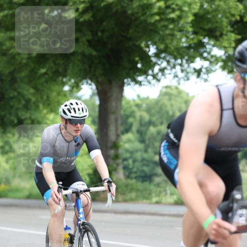 15.06.2025 - 7 Türme Triathlon Yannick Fuchs http://msf.ph/oto/7960894 15.06.2025 09:57:18 Radfahren 16, 17, 18, 19, 20 meine-sportfotos.de