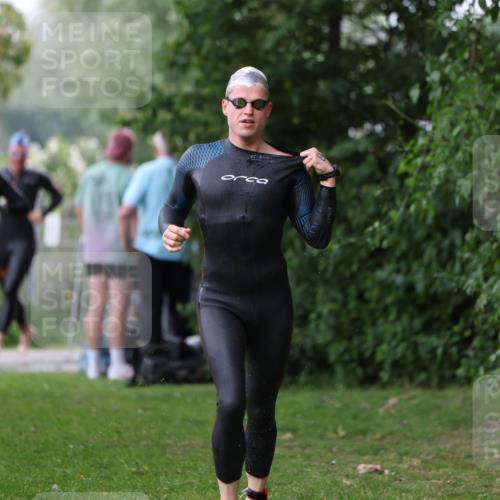 15.06.2025 - 7 Türme Triathlon Michael Strokosch http://msf.ph/oto/7960905 15.06.2025 12:12:32 Schwimmen 412, 443, 489, 551 meine-sportfotos.de