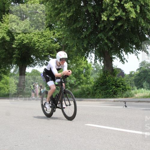 15.06.2025 - 7 Türme Triathlon Yannick Fuchs http://msf.ph/oto/7960931 15.06.2025 12:07:17 Radfahren  meine-sportfotos.de