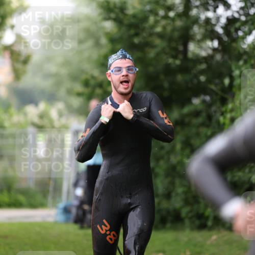 15.06.2025 - 7 Türme Triathlon Michael Strokosch http://msf.ph/oto/7961032 15.06.2025 12:12:38 Schwimmen 363, 412, 443, 489, 551, 605 meine-sportfotos.de