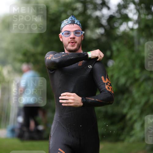 15.06.2025 - 7 Türme Triathlon Michael Strokosch http://msf.ph/oto/7961049 15.06.2025 12:12:39 Schwimmen 363, 412, 443, 489, 551, 605 meine-sportfotos.de