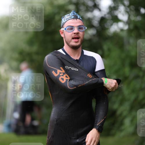 15.06.2025 - 7 Türme Triathlon Michael Strokosch http://msf.ph/oto/7961058 15.06.2025 12:12:39 Schwimmen 363, 412, 443, 489, 551, 605 meine-sportfotos.de