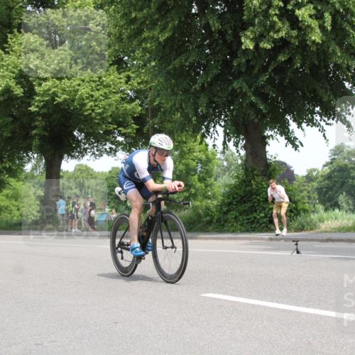 15.06.2025 - 7 Türme Triathlon Yannick Fuchs http://msf.ph/oto/7961065 15.06.2025 12:08:48 Radfahren  meine-sportfotos.de