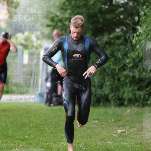 15.06.2025 - 7 Türme Triathlon Michael Strokosch http://msf.ph/oto/7961079 15.06.2025 12:12:49 Schwimmen 363, 412, 453, 551, 561, 605 meine-sportfotos.de