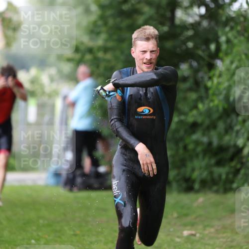 15.06.2025 - 7 Türme Triathlon Michael Strokosch http://msf.ph/oto/7961091 15.06.2025 12:12:50 Schwimmen 363, 453, 551, 561, 605 meine-sportfotos.de