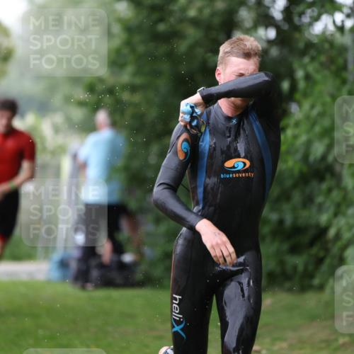 15.06.2025 - 7 Türme Triathlon Michael Strokosch http://msf.ph/oto/7961098 15.06.2025 12:12:50 Schwimmen 363, 453, 551, 561, 605 meine-sportfotos.de