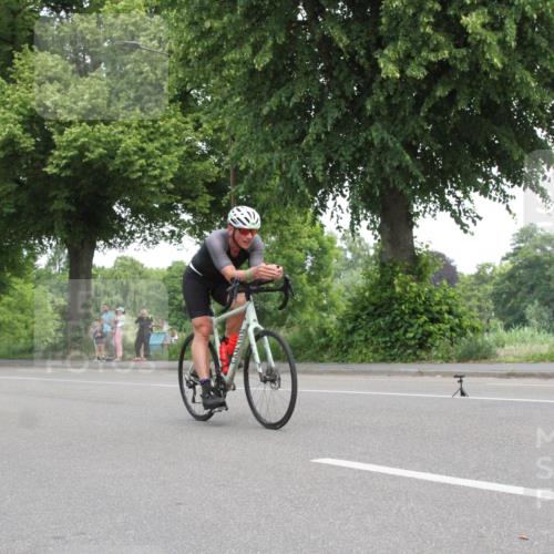 15.06.2025 - 7 Türme Triathlon Yannick Fuchs http://msf.ph/oto/7961123 15.06.2025 12:11:21 Radfahren  meine-sportfotos.de