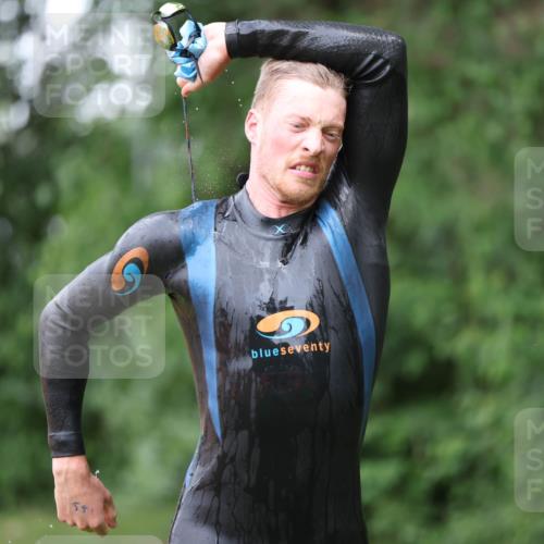 15.06.2025 - 7 Türme Triathlon Michael Strokosch http://msf.ph/oto/7961127 15.06.2025 12:12:51 Schwimmen 363, 453, 551, 561, 605 meine-sportfotos.de