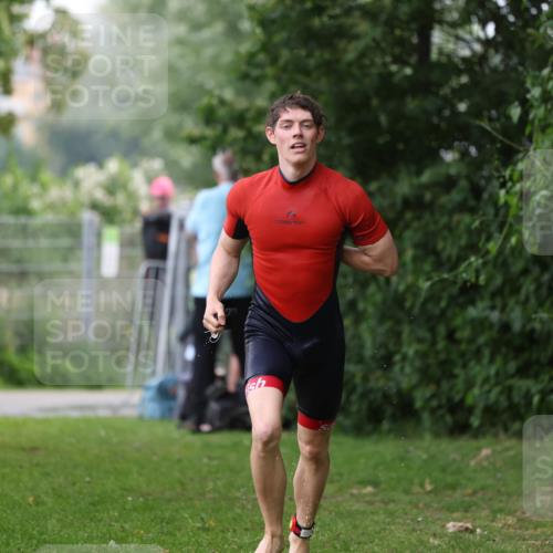 15.06.2025 - 7 Türme Triathlon Michael Strokosch http://msf.ph/oto/7961133 15.06.2025 12:12:52 Schwimmen 363, 453, 459, 551, 561, 605 meine-sportfotos.de