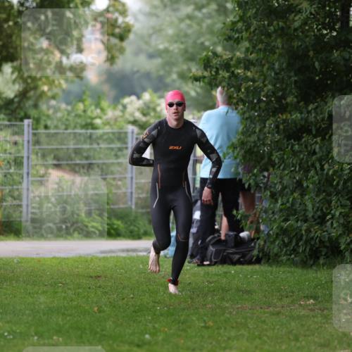 15.06.2025 - 7 Türme Triathlon Michael Strokosch http://msf.ph/oto/7961174 15.06.2025 12:12:56 Schwimmen 363, 453, 459, 551, 561, 605 meine-sportfotos.de
