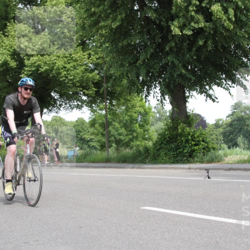 15.06.2025 - 7 Türme Triathlon Yannick Fuchs http://msf.ph/oto/7961187 15.06.2025 12:13:38 Radfahren  meine-sportfotos.de